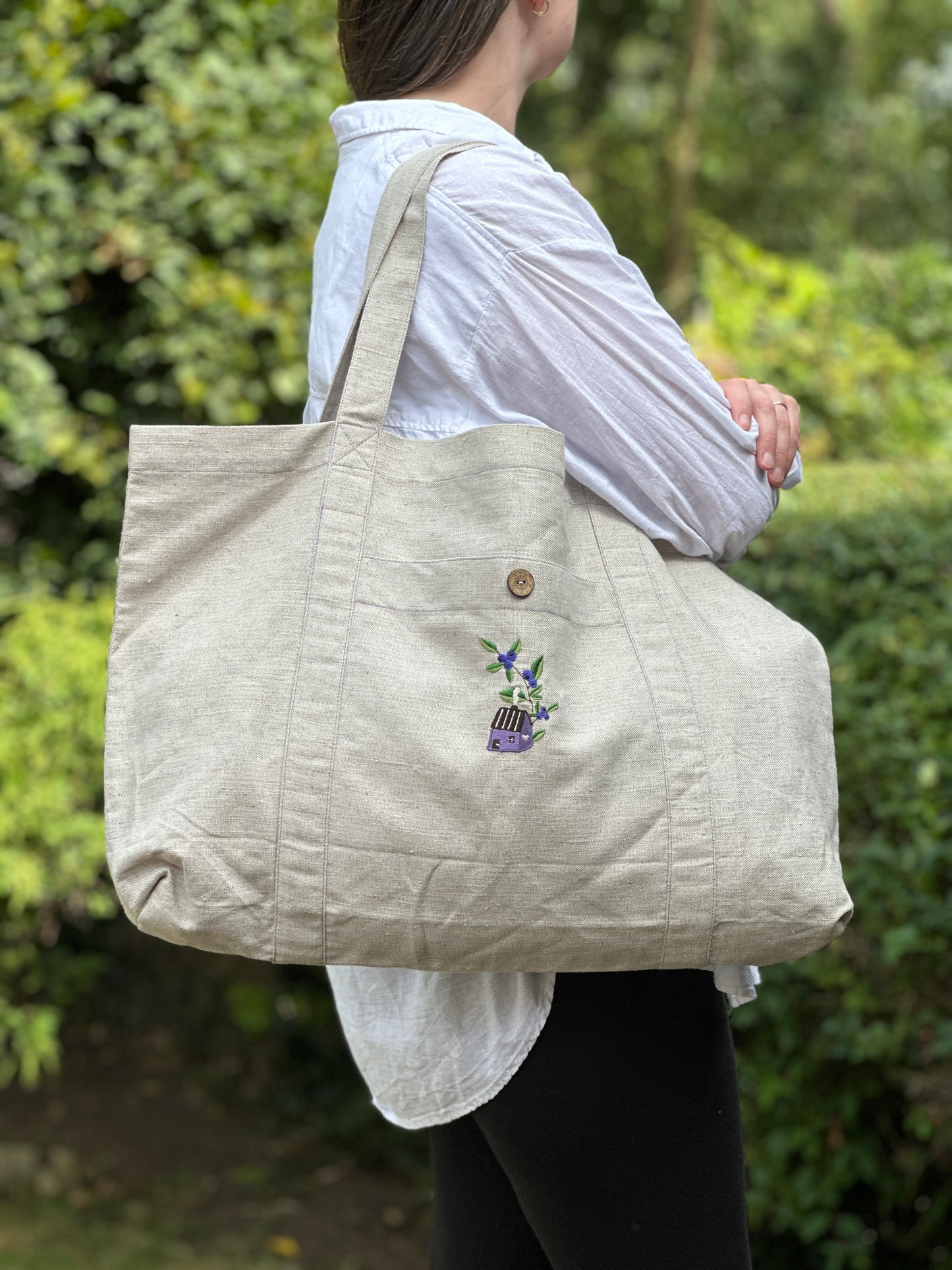XXL Tote Bag "Blueberry Cottage"