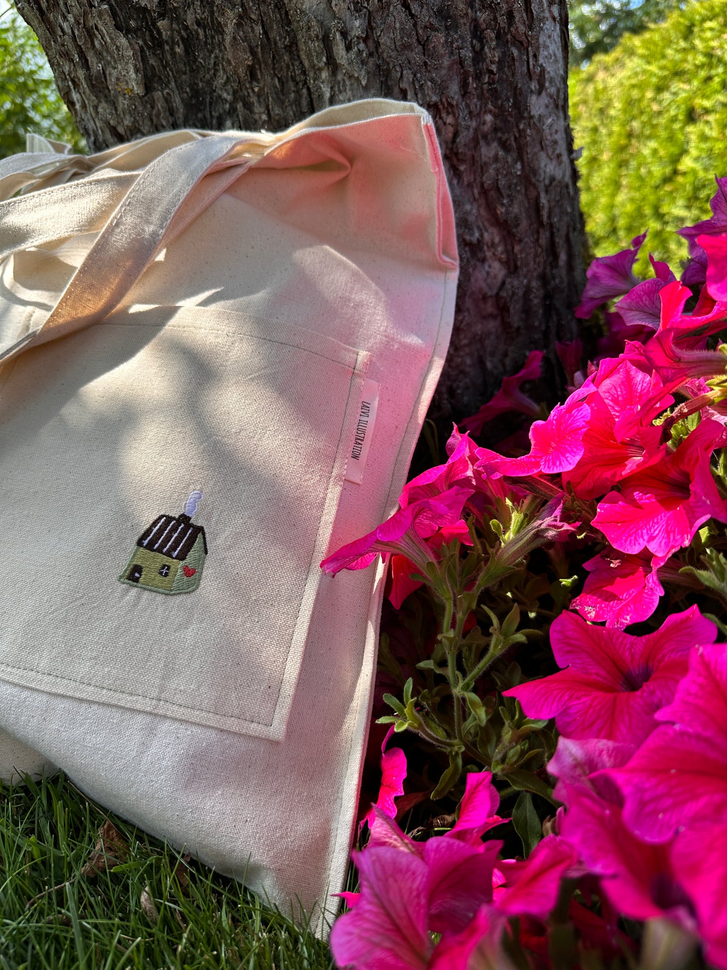 Essential Cotton Tote Bag with a Pocket no. 7