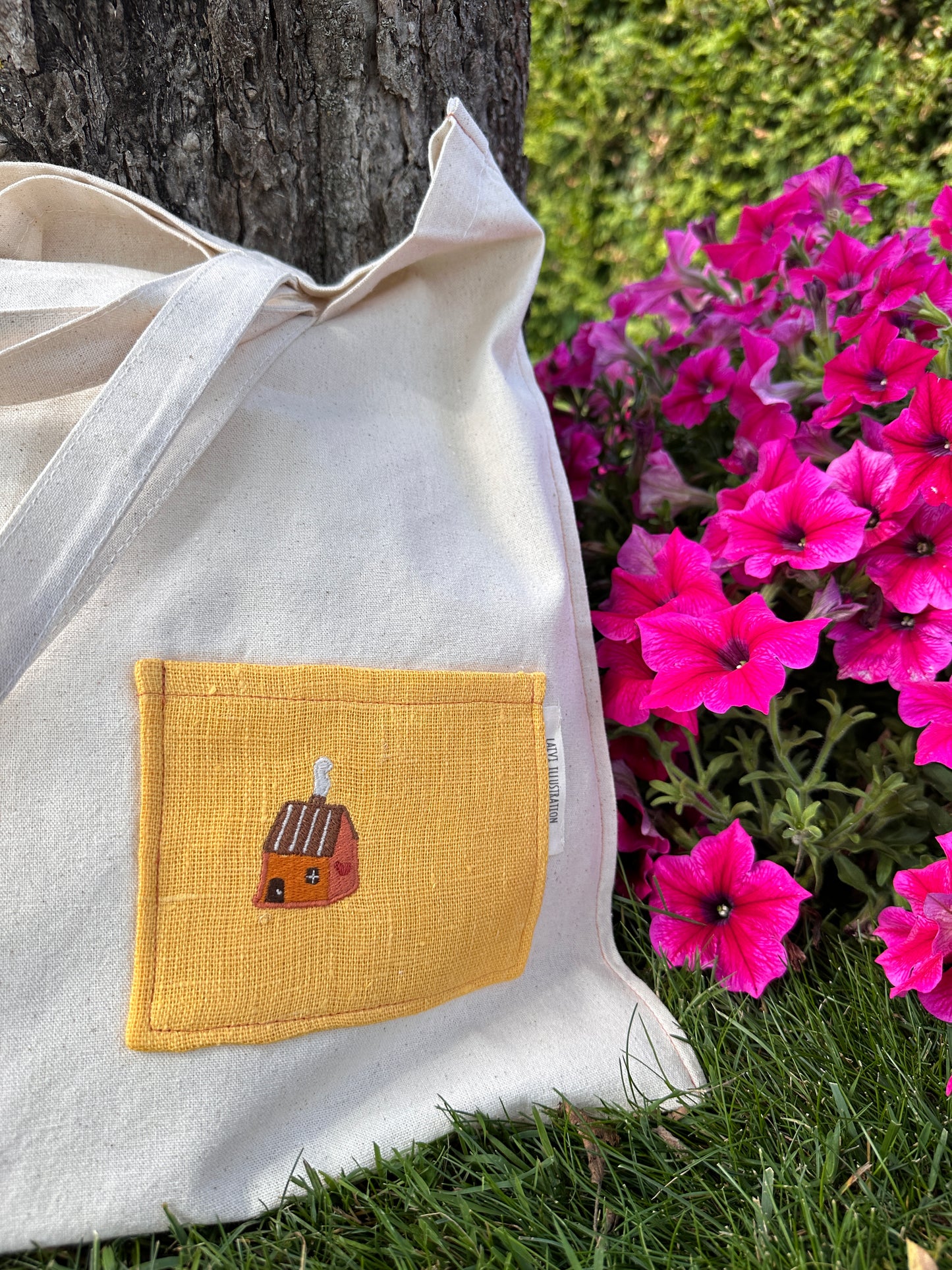Essential Cotton Tote Bag with a Pocket no.1