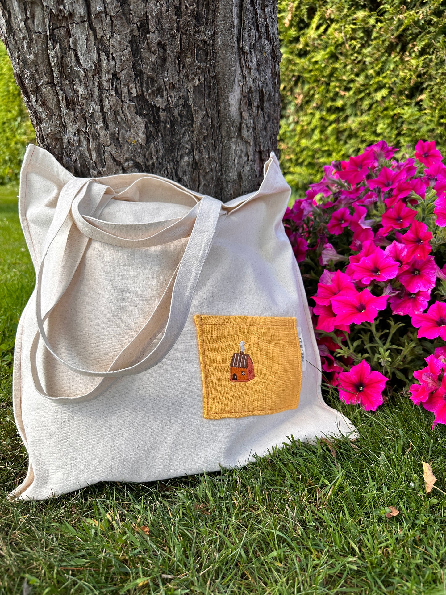 Essential Cotton Tote Bag with a Pocket no.1