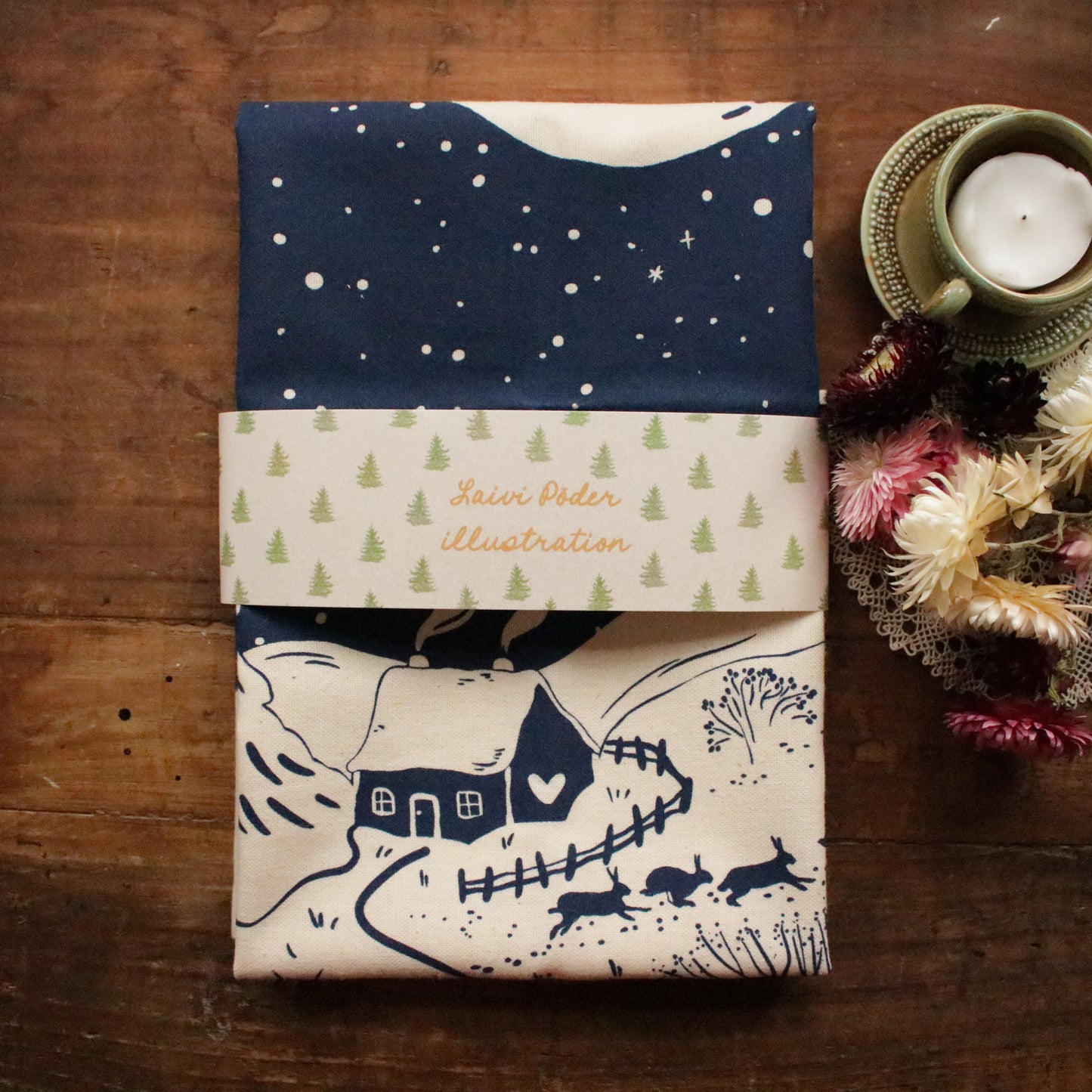 Screen printed tea towel "Winter Cottage"