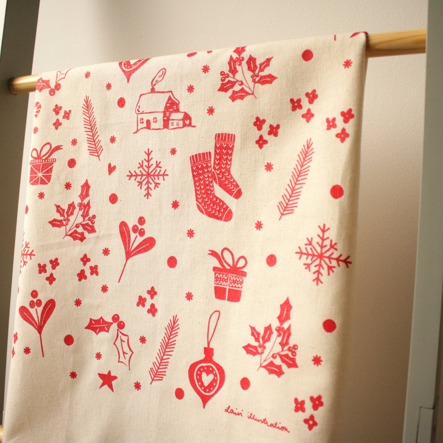 Screen printed tea towel "Holiday Spirit"