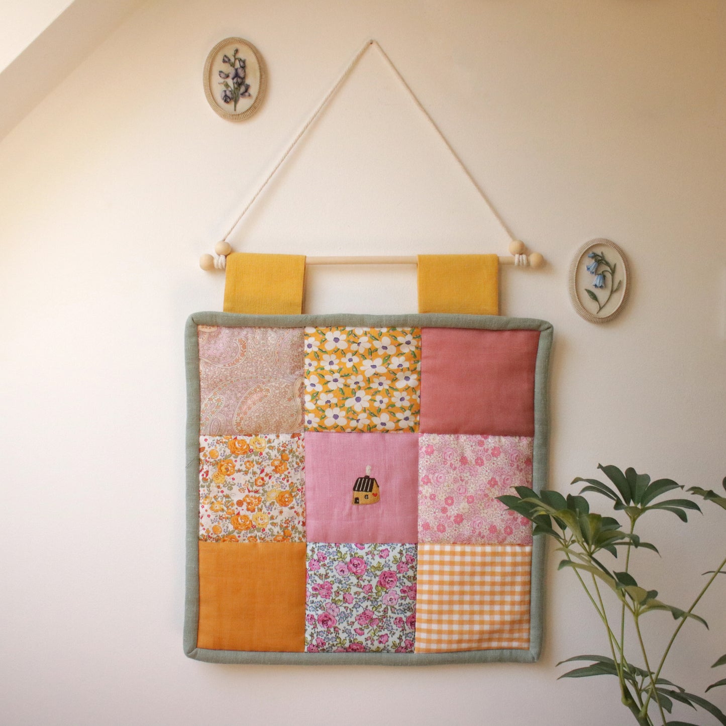 Patchwork Wall Hanging "Flower Fields"
