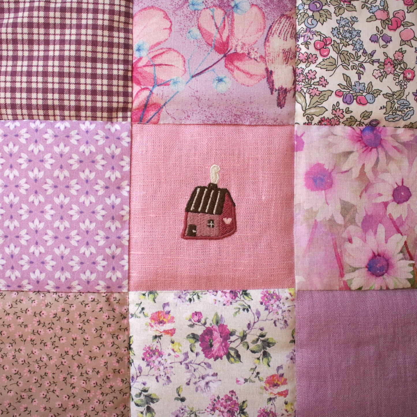 Patchwork Wall Hanging "Smell of Strawberries"