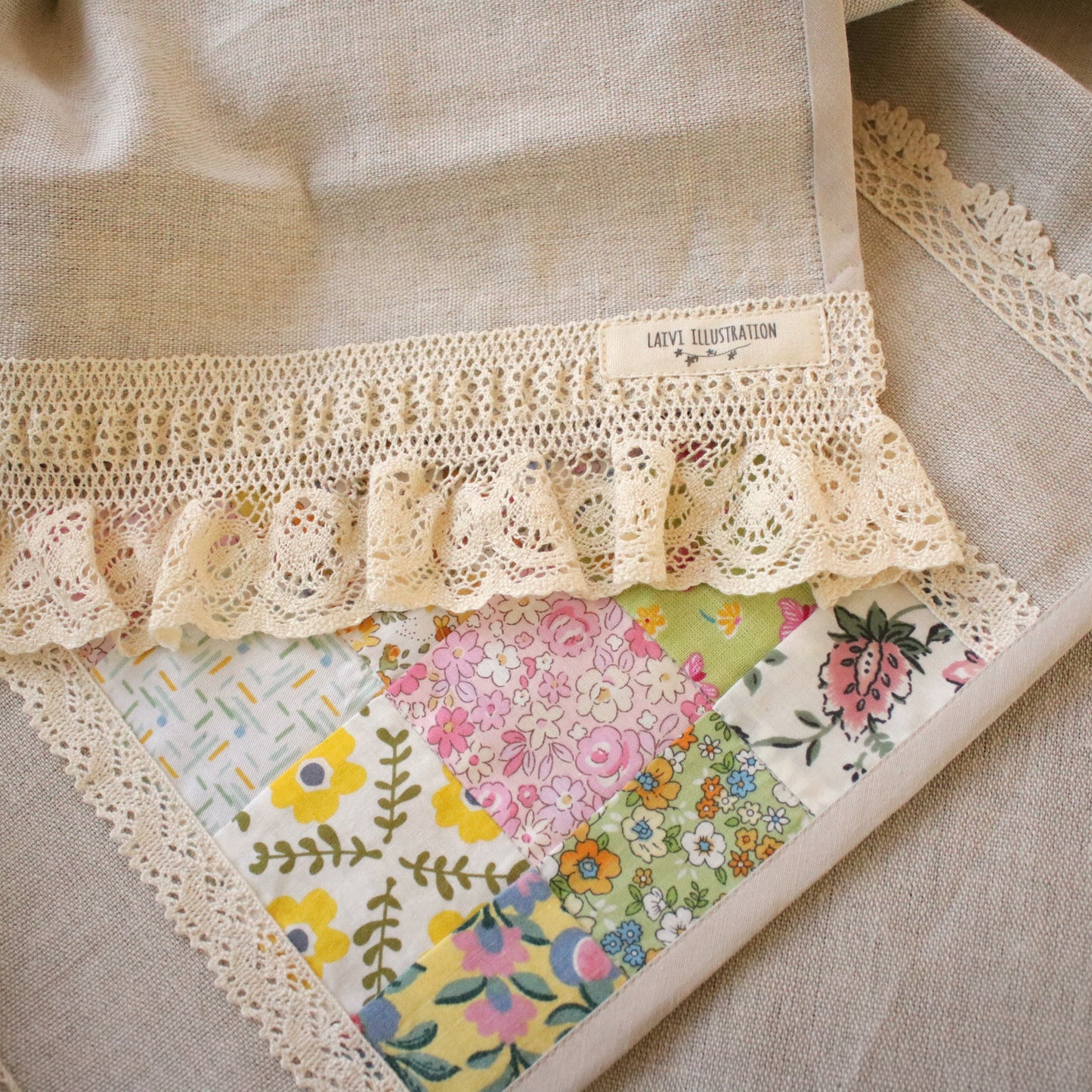 Linen Table Runner with Patchwork Detail "Daffodil Dream"