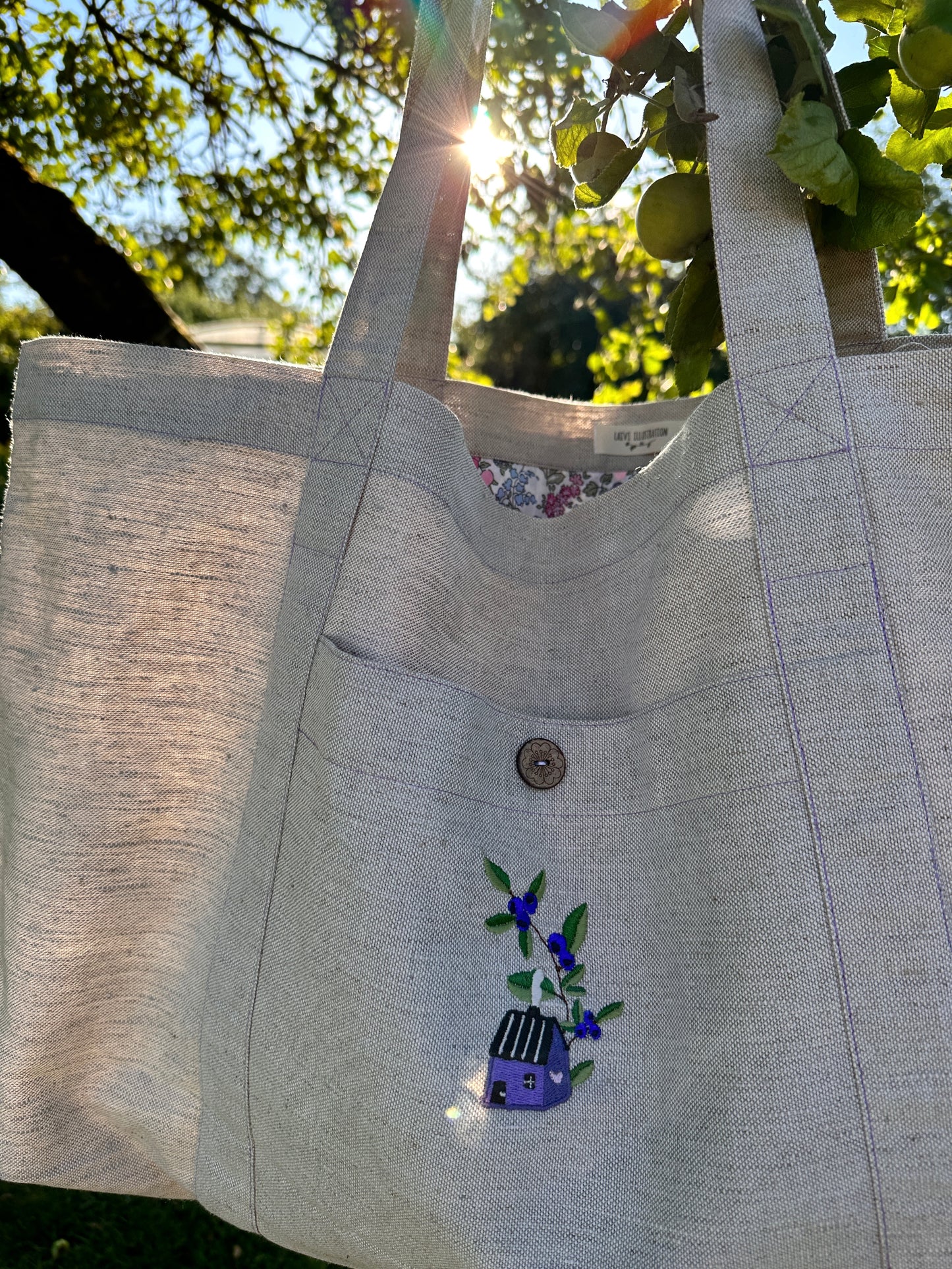 XXL Tote Bag "Blueberry Cottage"