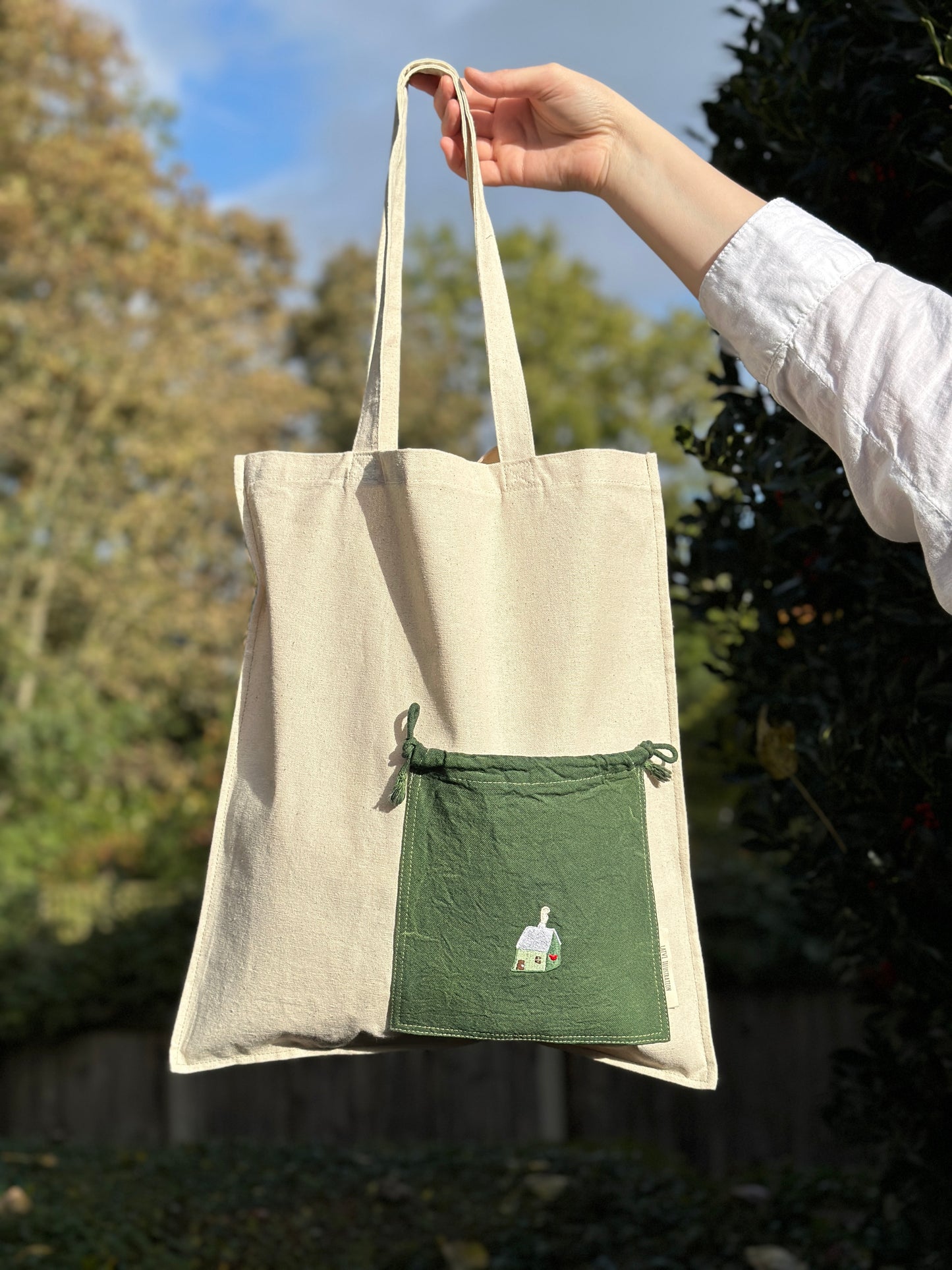 Essential Cotton Tote Bag with a Pocket Green House