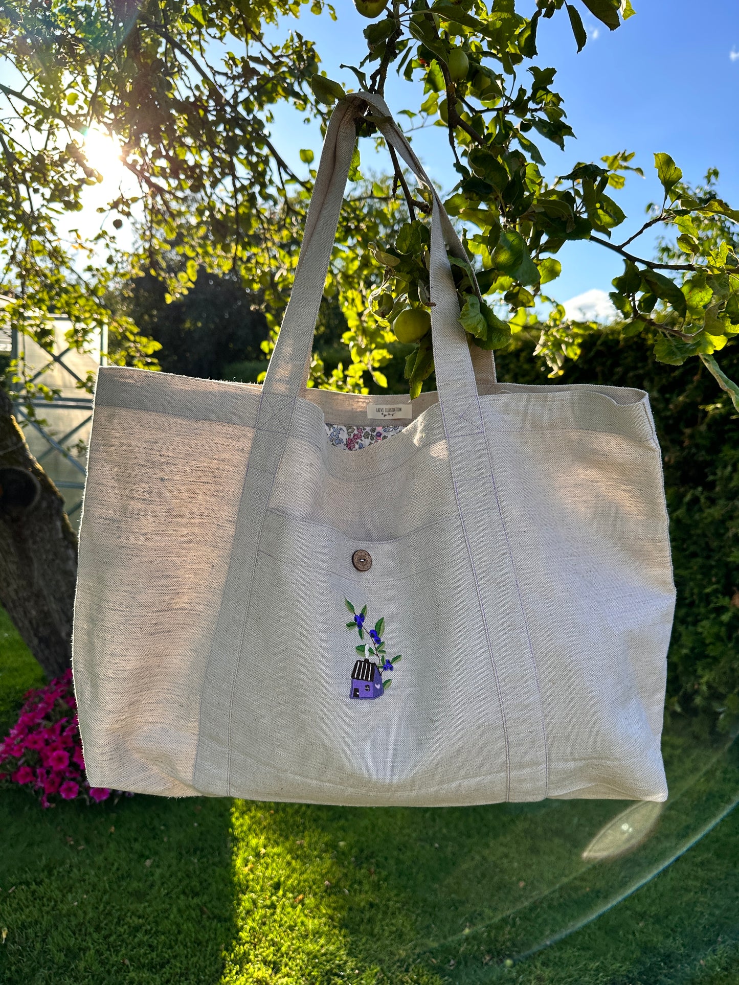 XXL Tote Bag "Blueberry Cottage"
