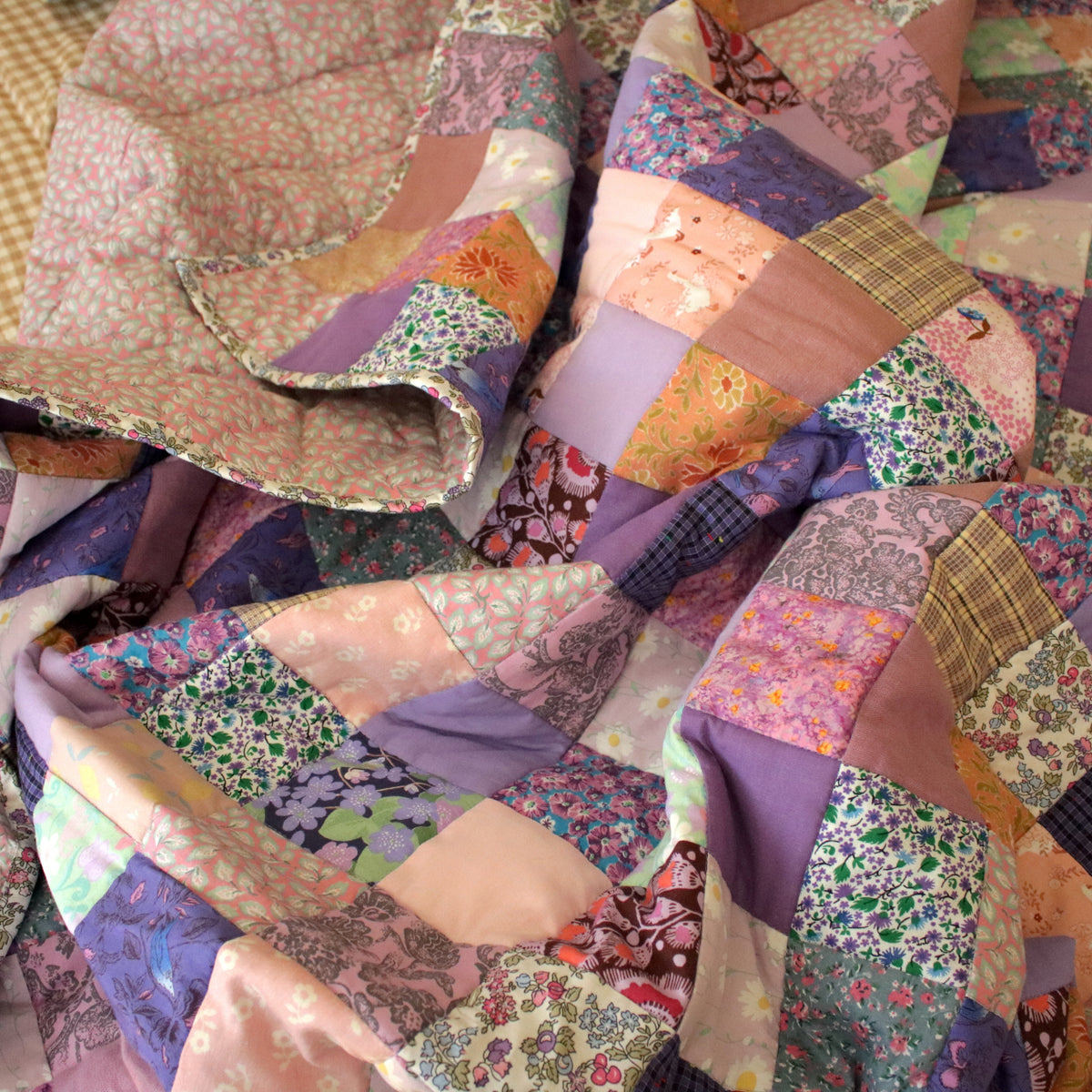 Heirloom Patchwork Blanket with an Embroidery "Hydrangea"