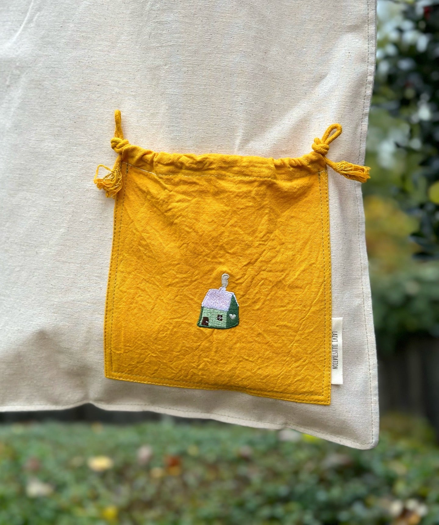 Essential Cotton Tote Bag with a Pocket Green House