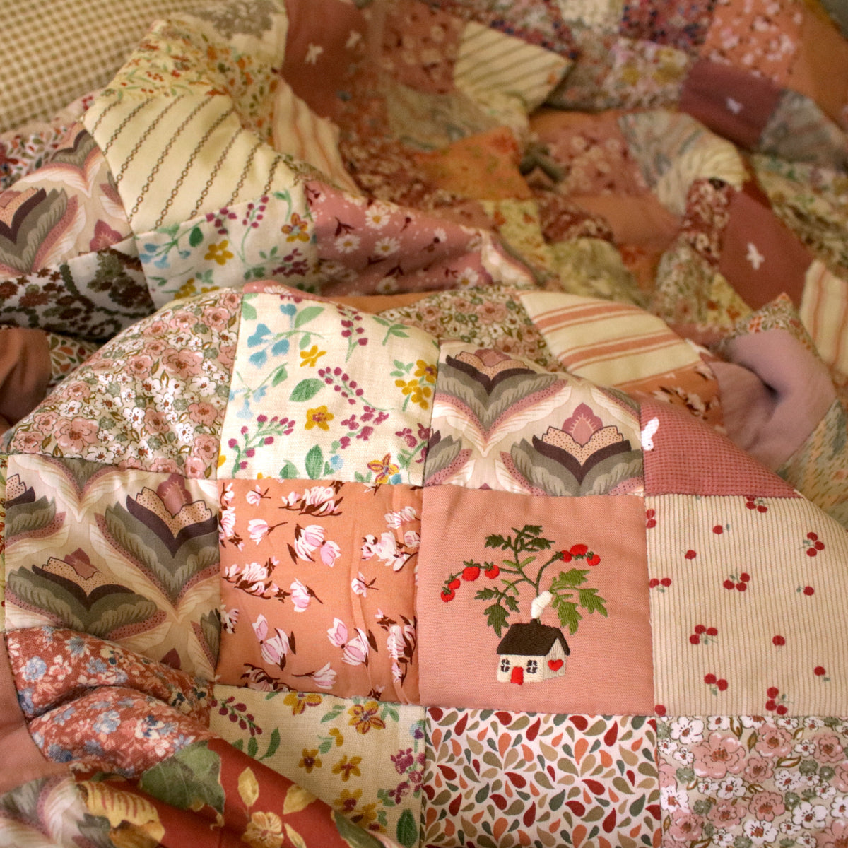 Heirloom Patchwork Blanket with an Embroidery "Anemone"