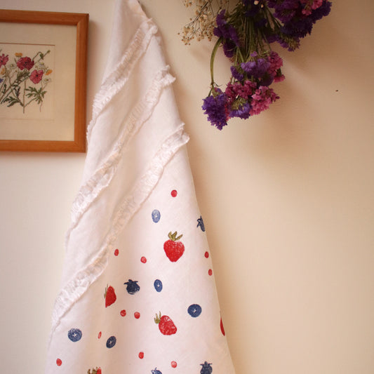 Linen Tea Towel "Strawberries and Blueberries"