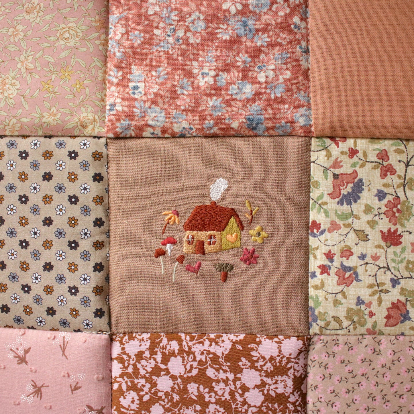 Patchwork Wall Hanging "Oakleaf Hydrangea"
