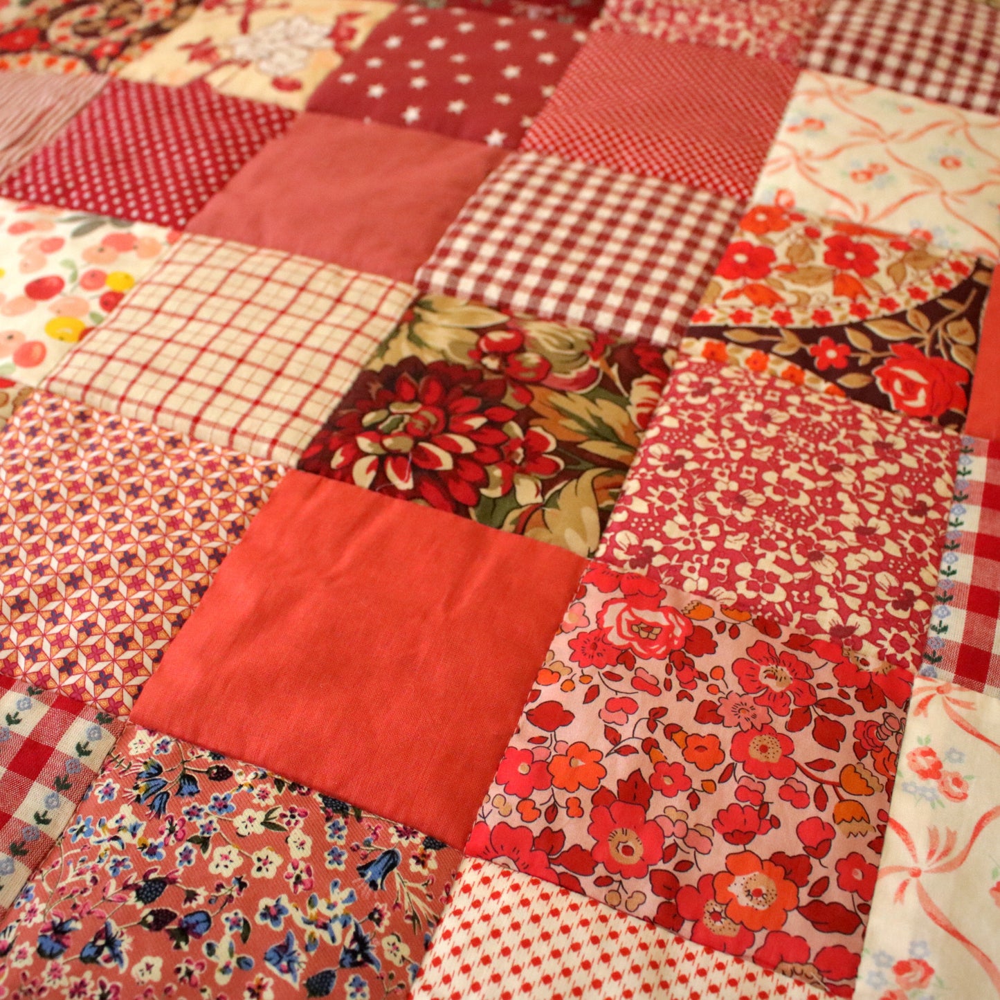 Heirloom Patchwork Blanket with an Embroidery "Dahlia"