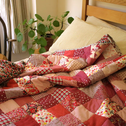 Heirloom Patchwork Blanket with an Embroidery "Dahlia"