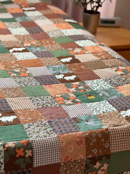 Heirloom Patchwork Blanket with an Embroidery "Countryside Garden"