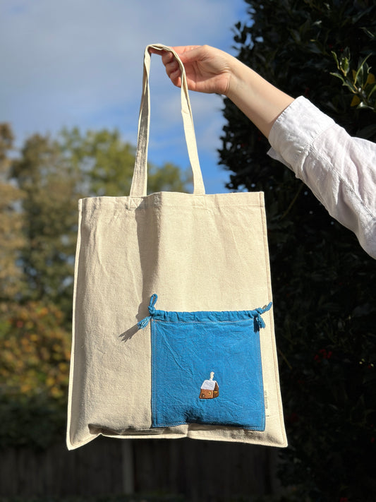 Essential Cotton Tote Bag with a Pocket Gingerbread House
