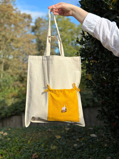 Essential Cotton Tote Bag with a Pocket Gingerbread House