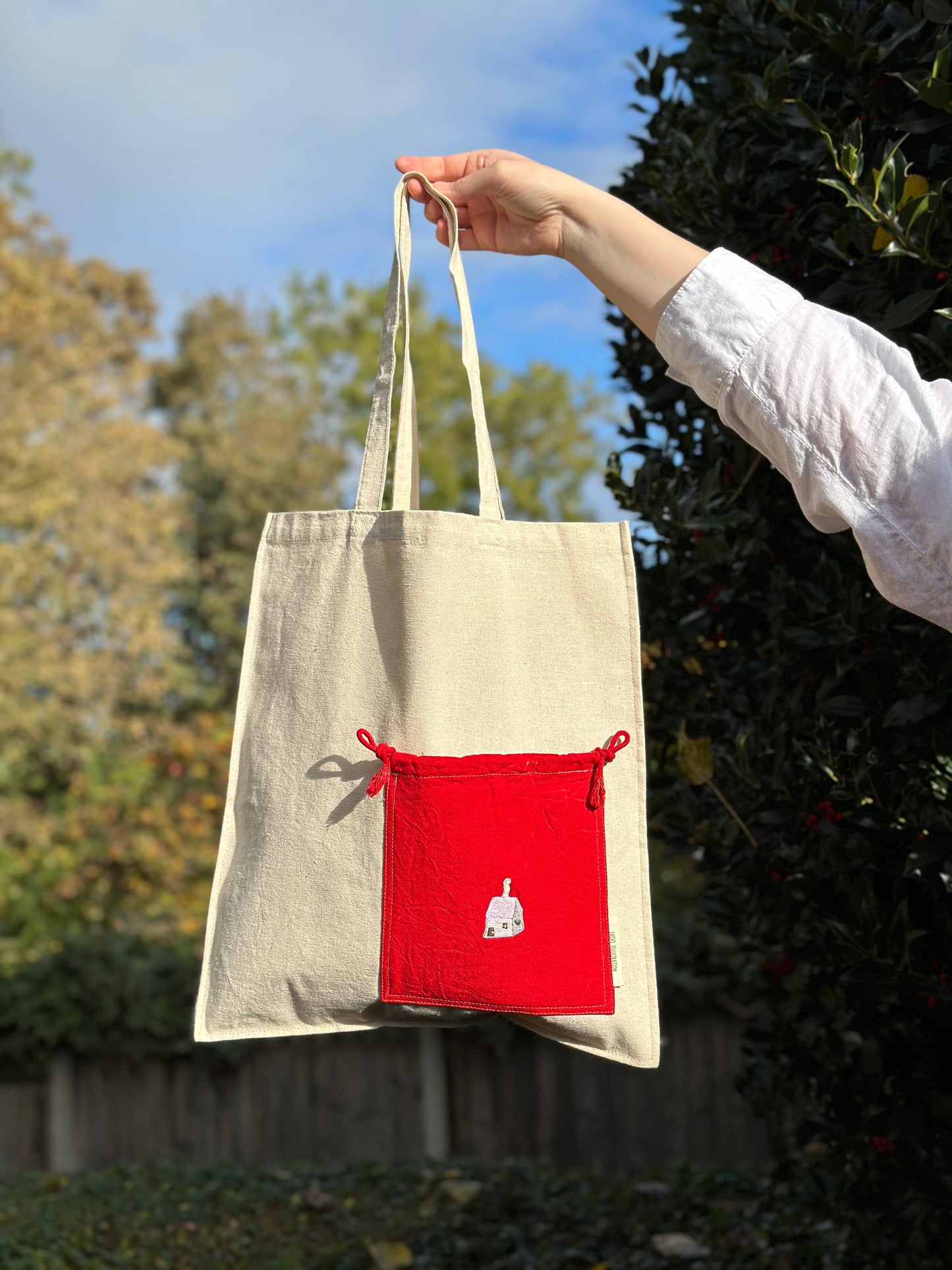 Essential Cotton Tote Bag with a Pocket White House